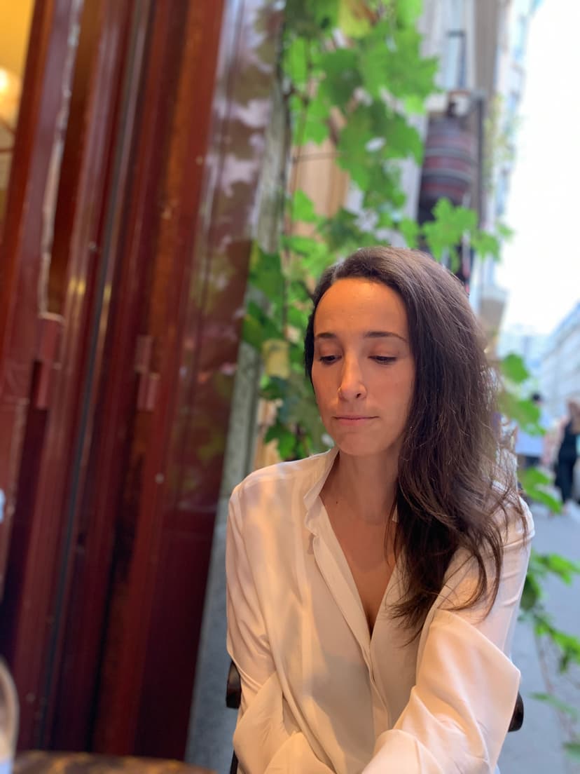 Author Isabelle Bertolami